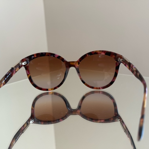 Sunglasses 🕶️ - Picture 5 of 7